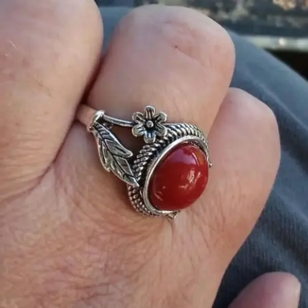 Vintage Silver Ring with Red Stone sz 7